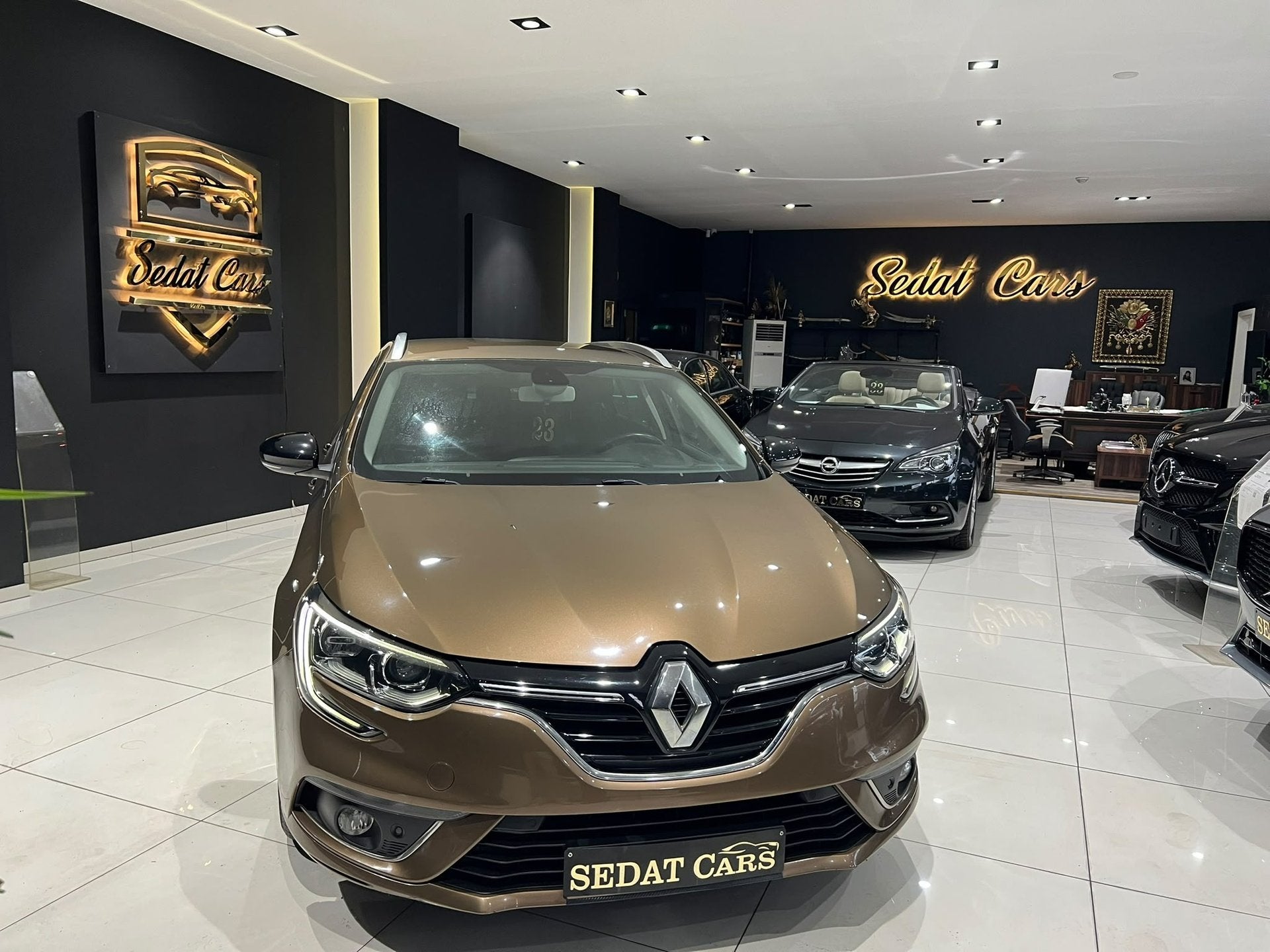 RENAULT MEGANE LIMITED EDITION 1.2 BENZINE VAN 1STE EIGENAAR, Autos, 1197 cm³, Achat, Euro 6, Entreprise