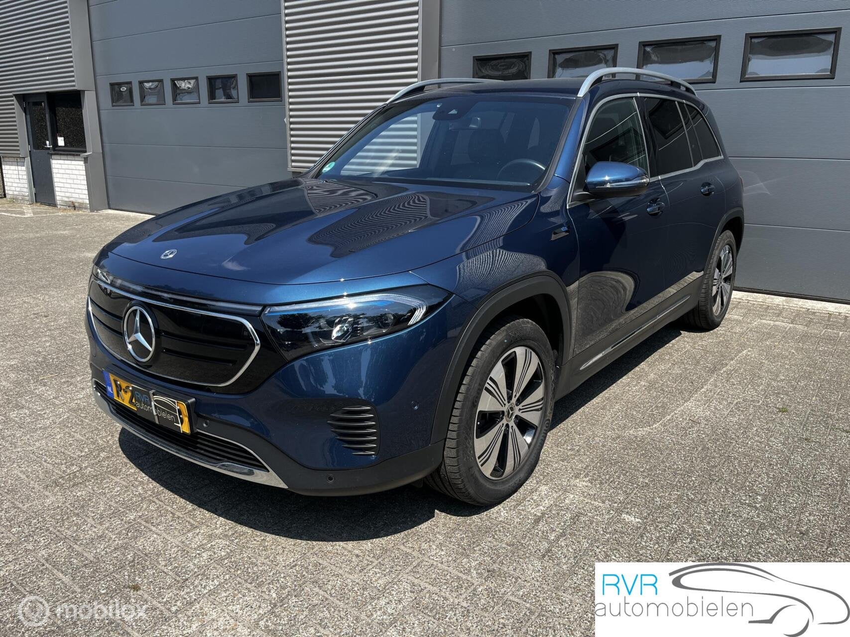 Mercedes EQB 250 Business Line 67 kWh, Autos, Achat, Détection des panneaux routiers, EQB, Carnet d'entretien