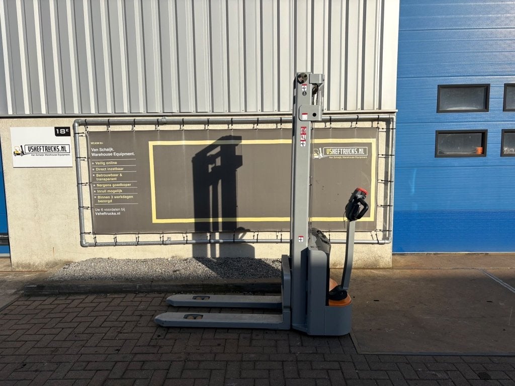 S-23096 Gerbeur électrique ECV10 3300mm, Neuf