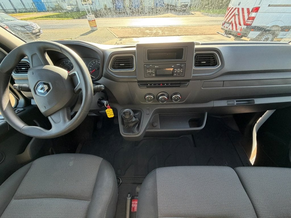 Renault Master (Stock ID 35943) — 18