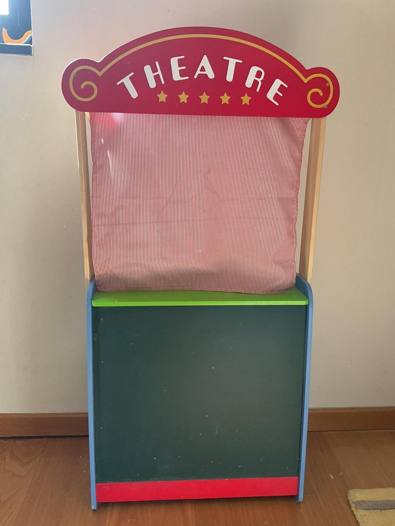 Poppenkast/winkeltje met krijtbord., Ophalen, Zo goed als nieuw