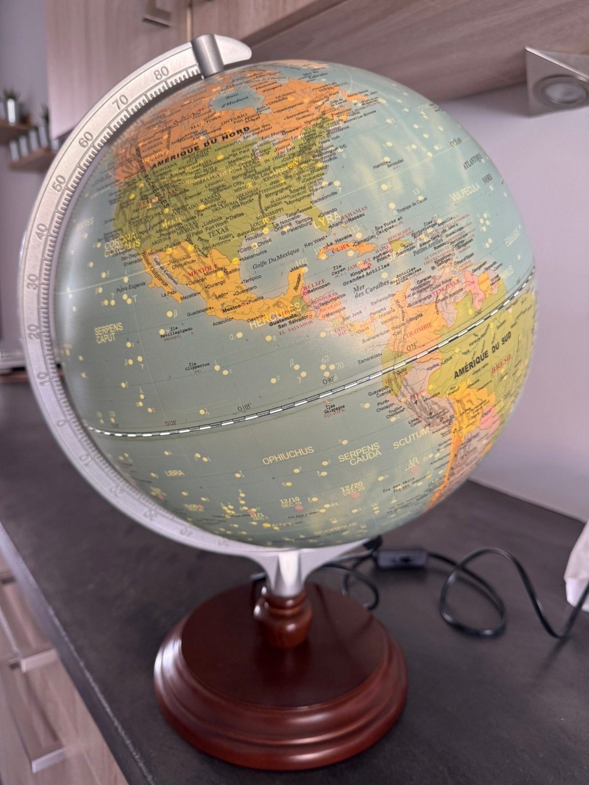 Globes terrestre, Enlèvement, Comme neuf, Bois