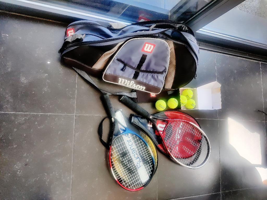 sportzak met tennisracket Wilson, Enlèvement, Utilisé, Raquette, Wilson