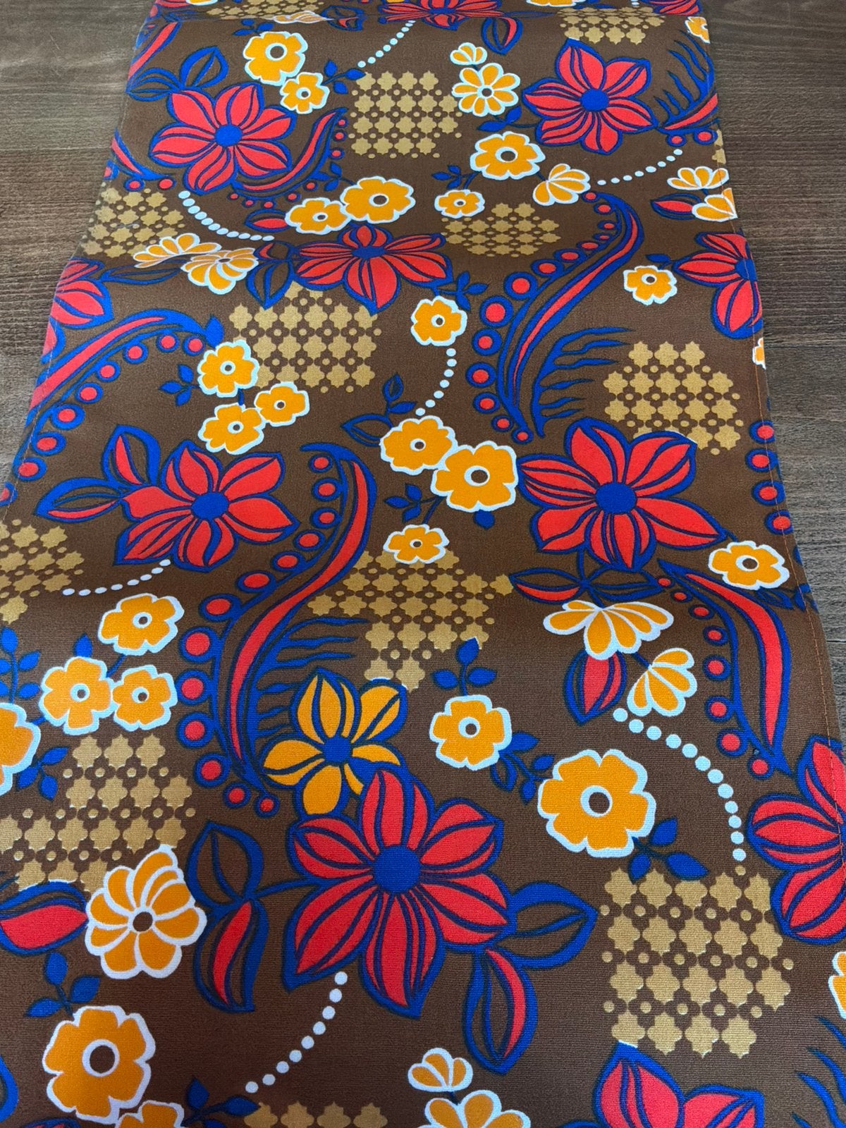 Seventies stof, Hobby en Vrije tijd, Ophalen, Nieuw, 200 cm of meer, 30 tot 120 cm