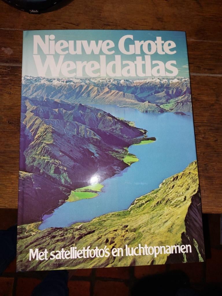 nieuwe grote wereld atlas, Enlèvement ou Envoi, Neuf, Monde, Autres types