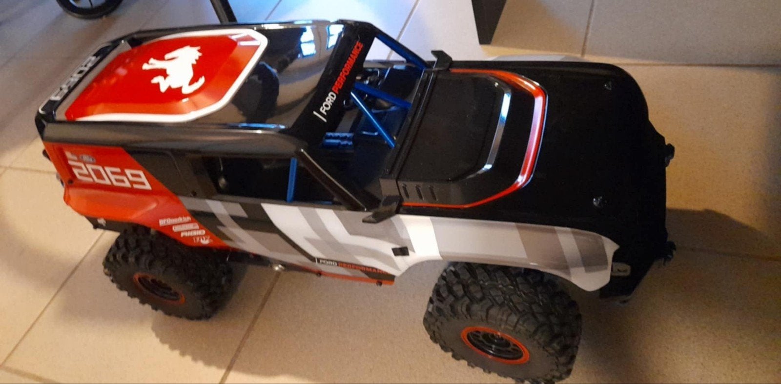 Bronco neuf dans sa boîte, Neuf, Enlèvement ou Envoi, Échelle 1:8, Voiture off road