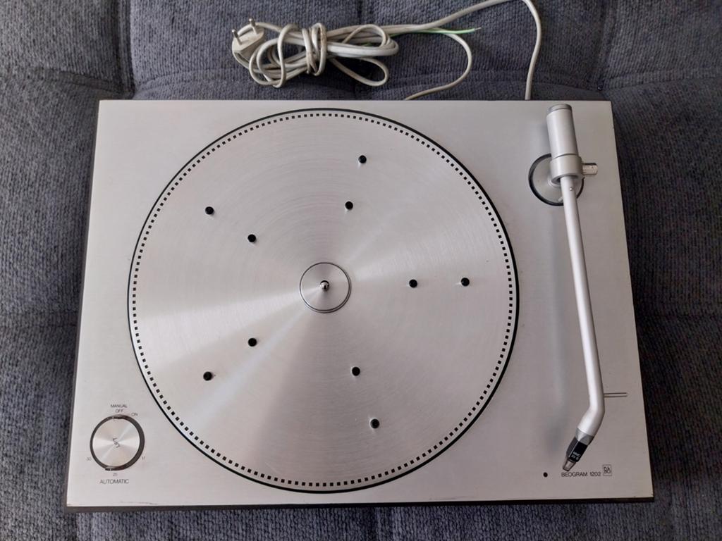 A vendre platine beogram 1202