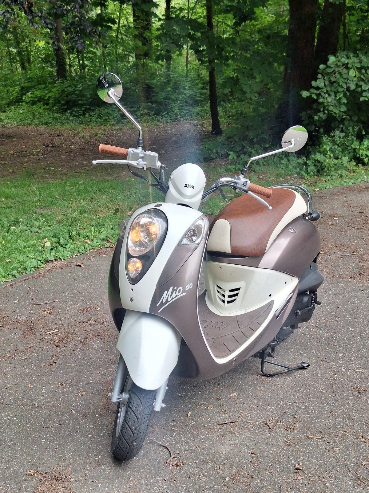 Sym mio klasse B, Enlèvement, Mio
