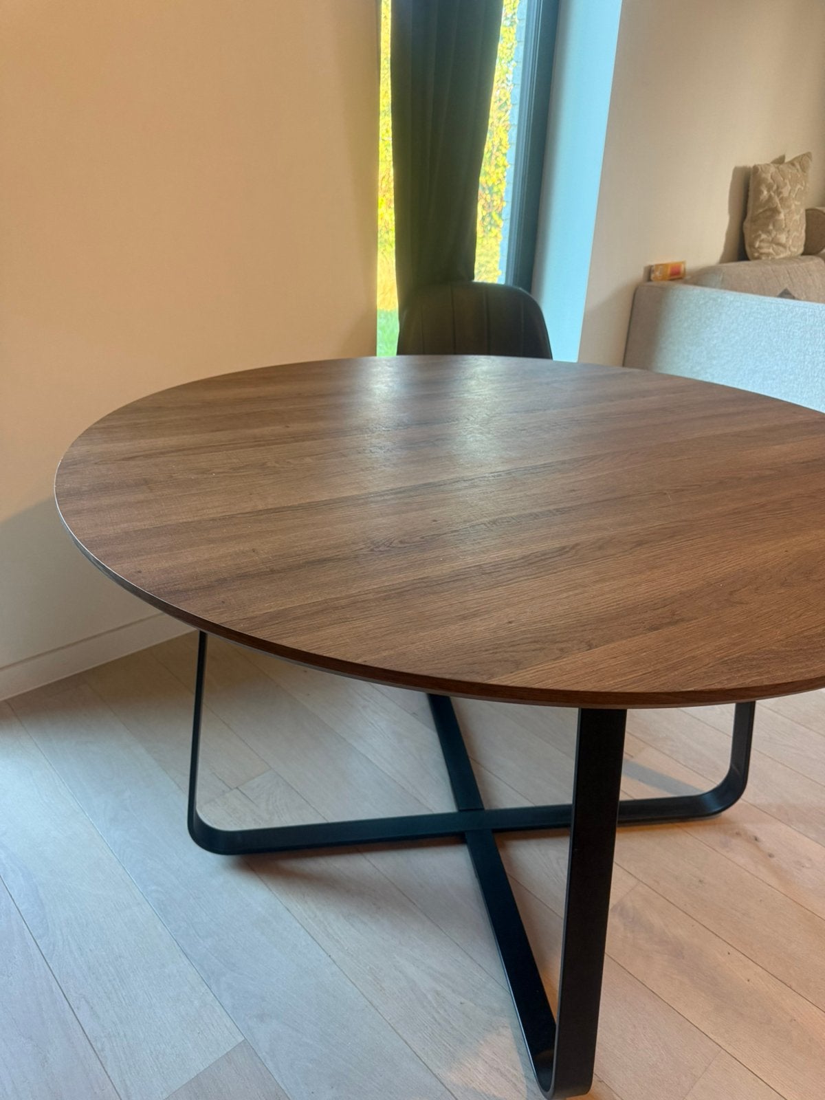 Ronde tafel, Ophalen, Zo goed als nieuw