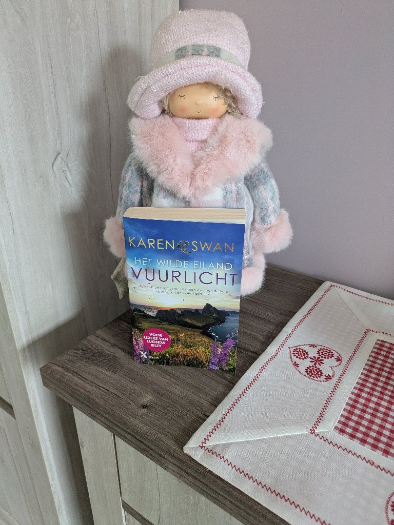 Karen Swan - Het wilde eiland: vuurlicht, Boeken, Romans, Ophalen, Gelezen, Karen Swan