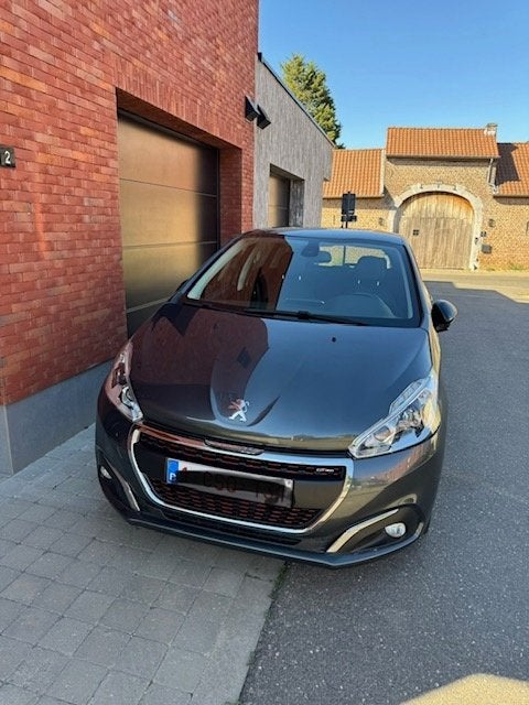 Peugeot 208 GT Line, Autos, Peugeot, Argent ou Gris, Euro 6, Boîte manuelle, Noir