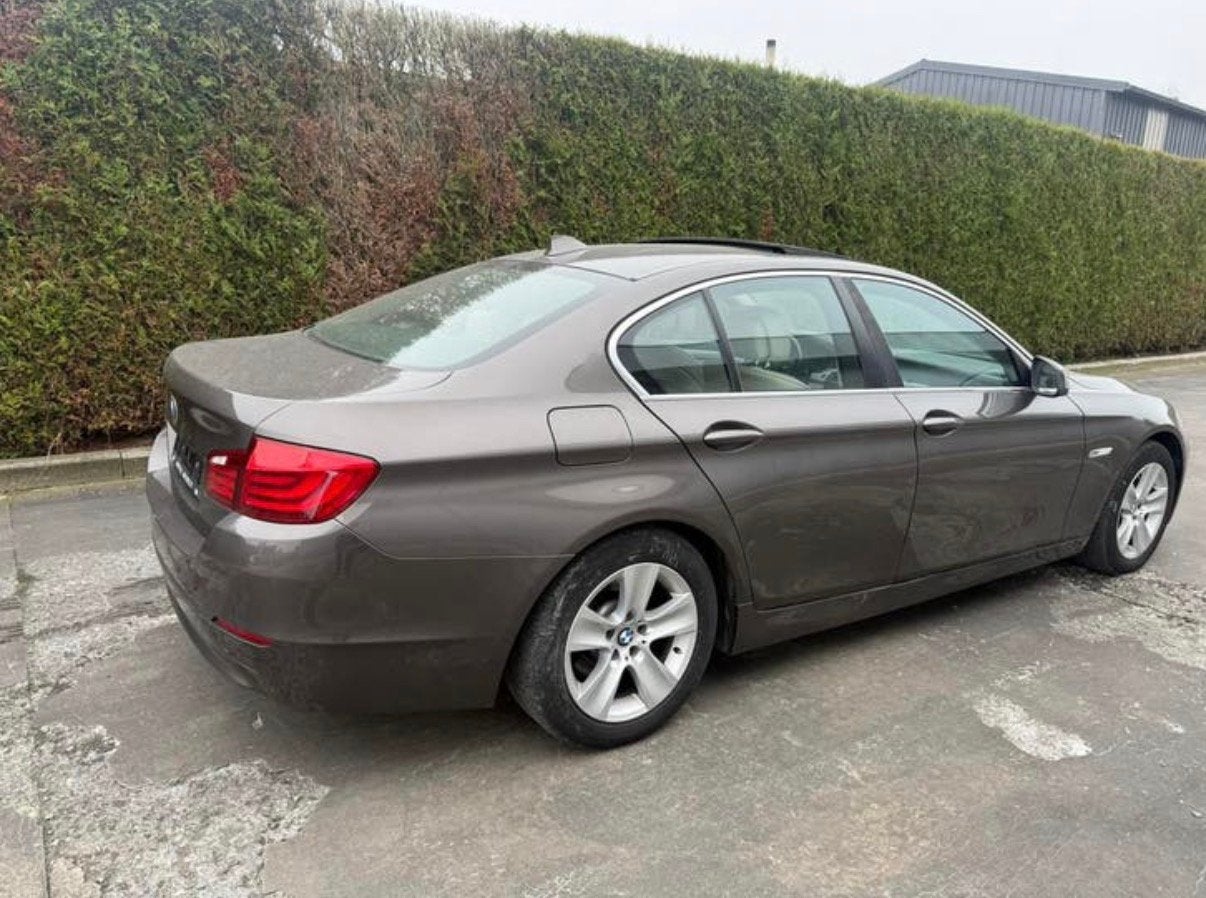 BMW F10 520D / 159.000 km / 2011 / 2.0 motor, Euro 5, Achterwielaandrijving, Beige, Bruin