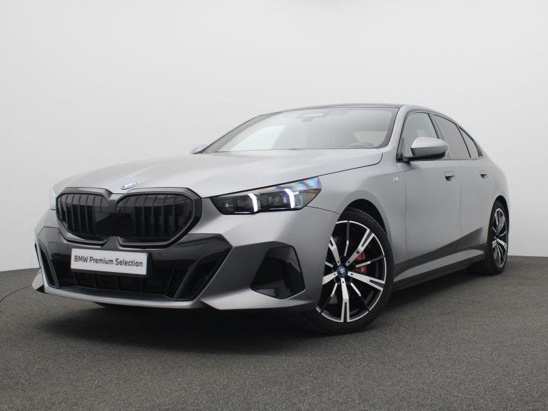 BMW i5 frozen grey - m sport pro - pa, Auto's, BMW, Automaat, Zwart, I5, Elektrisch