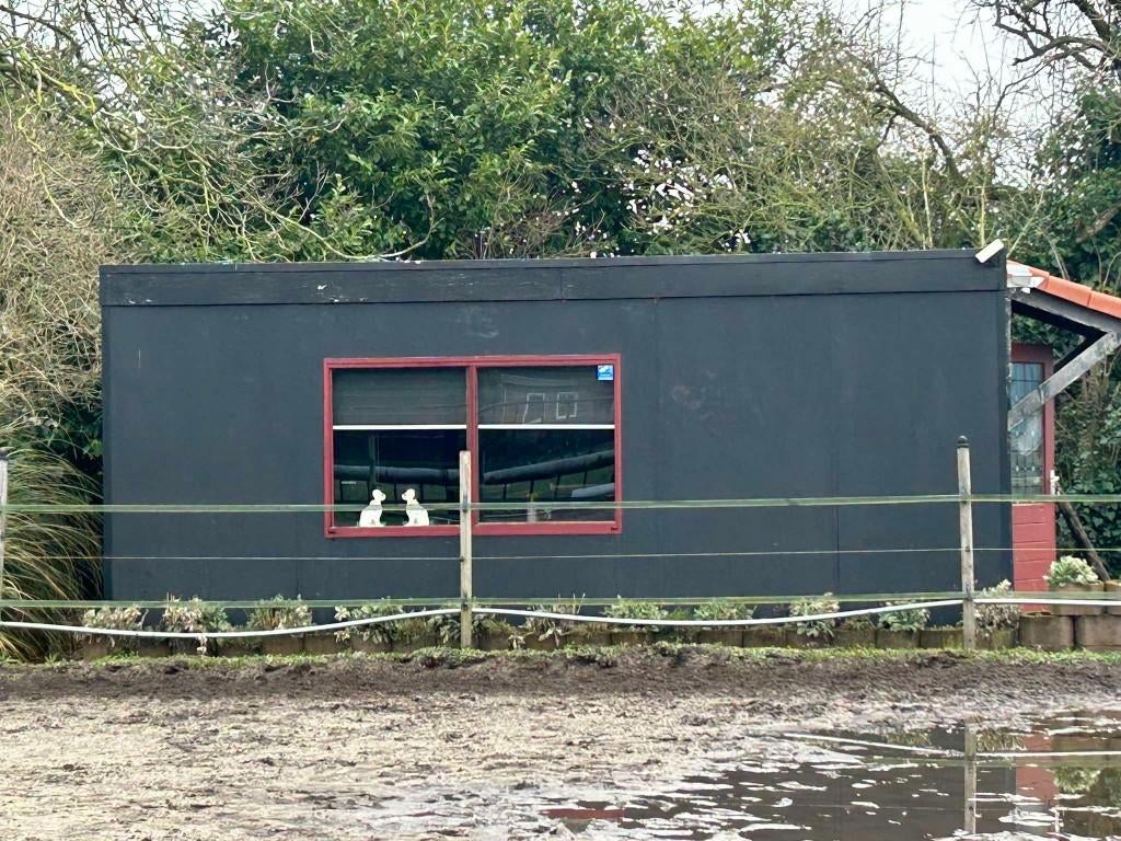 kantine container/stallen, Ophalen