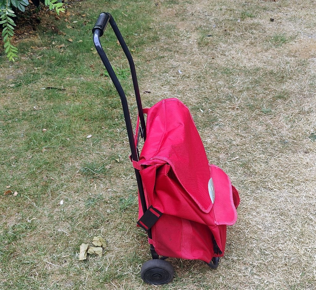 Gratis boodschappentrolley. Goed lezen!, Ophalen, Gebruikt, Rood, Wieltjes