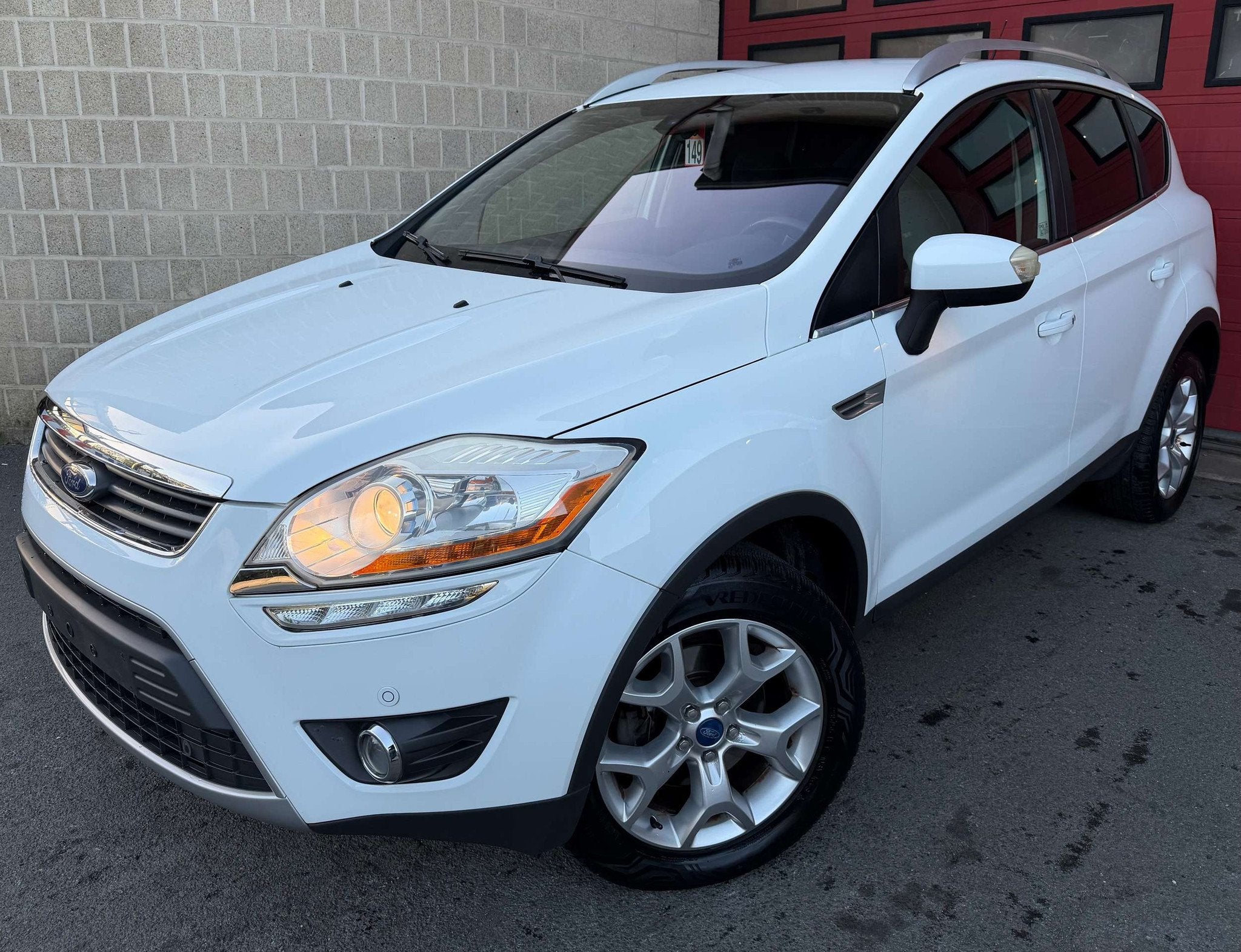 Ford Kuga 2.0 TDCi 2WD Titanium S DPF + NAVI + CLIM, Autos, 100 kW, Euro 5, Achat, Volant multifonction