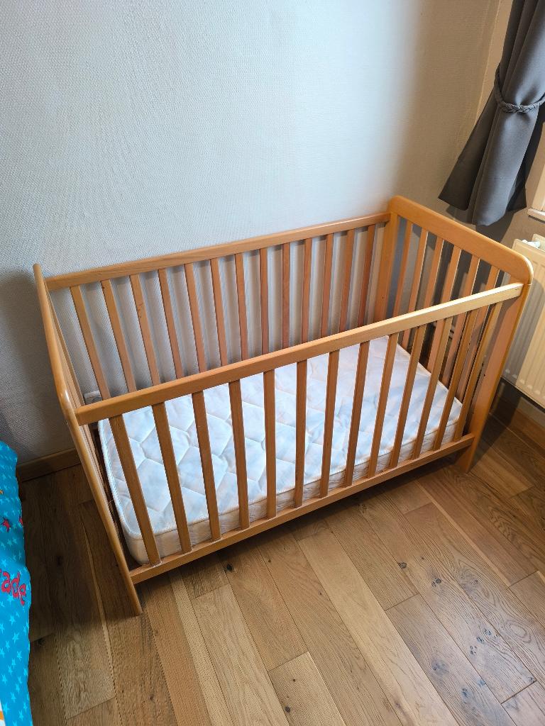 lit bébé, Enlèvement, Comme neuf, Matelas