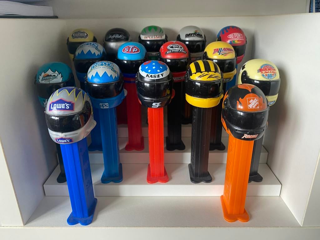 PEZ helm nascar 3e het stuk, Ophalen of Verzenden, Zo goed als nieuw
