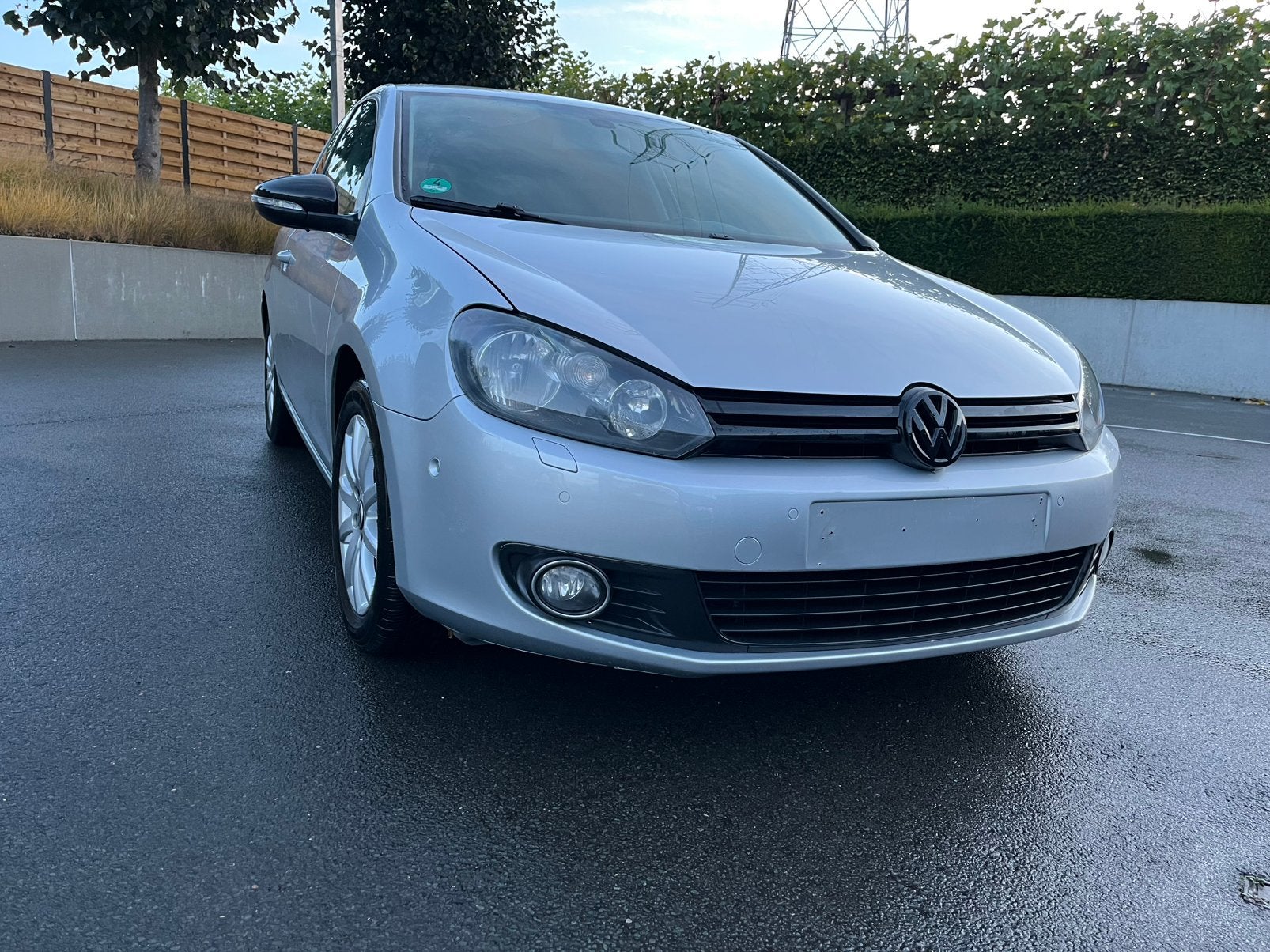 VW Golf 2010 essence 169000km Automatique, Autos, 90 kW, Achat, Entreprise, 5 places