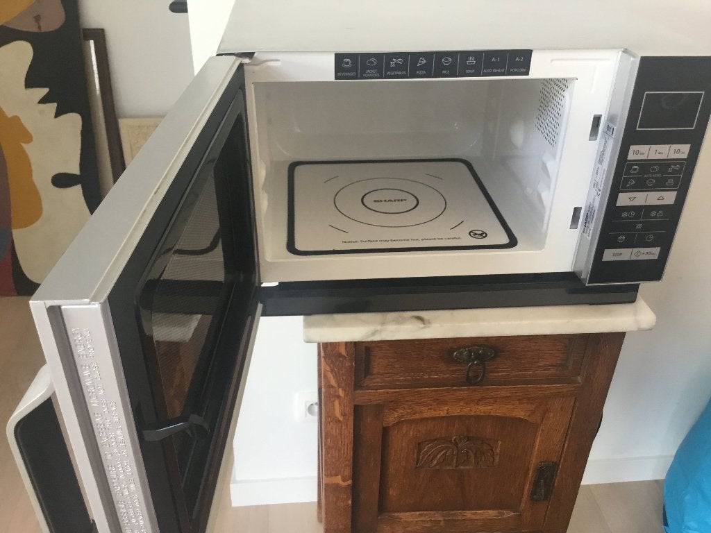Sharp magnetron R-360.  900W, Elektronische apparatuur, Ophalen, Microgolfoven, Zo goed als nieuw, Oven