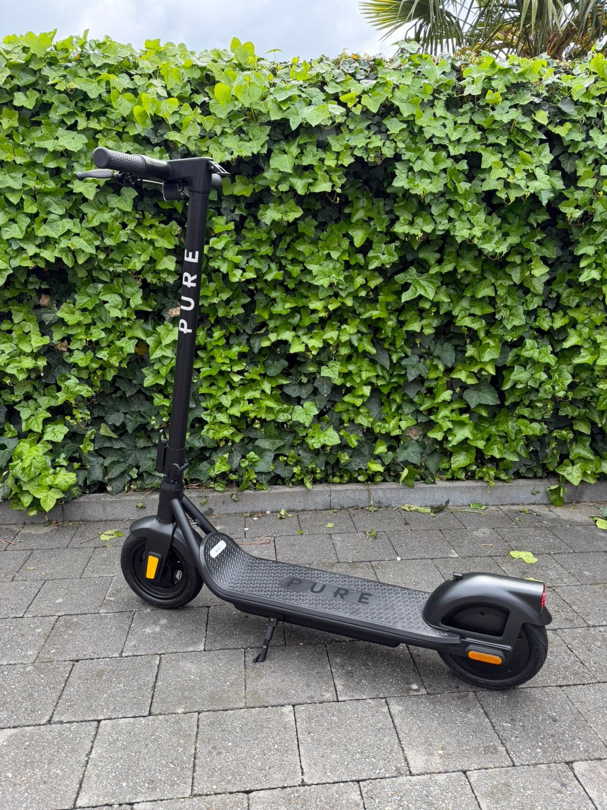PURE ELECTRIC AIR4 BLACK, Fietsen en Brommers, Steps, Zo goed als nieuw, Elektrische step (E-scooter), Ophalen