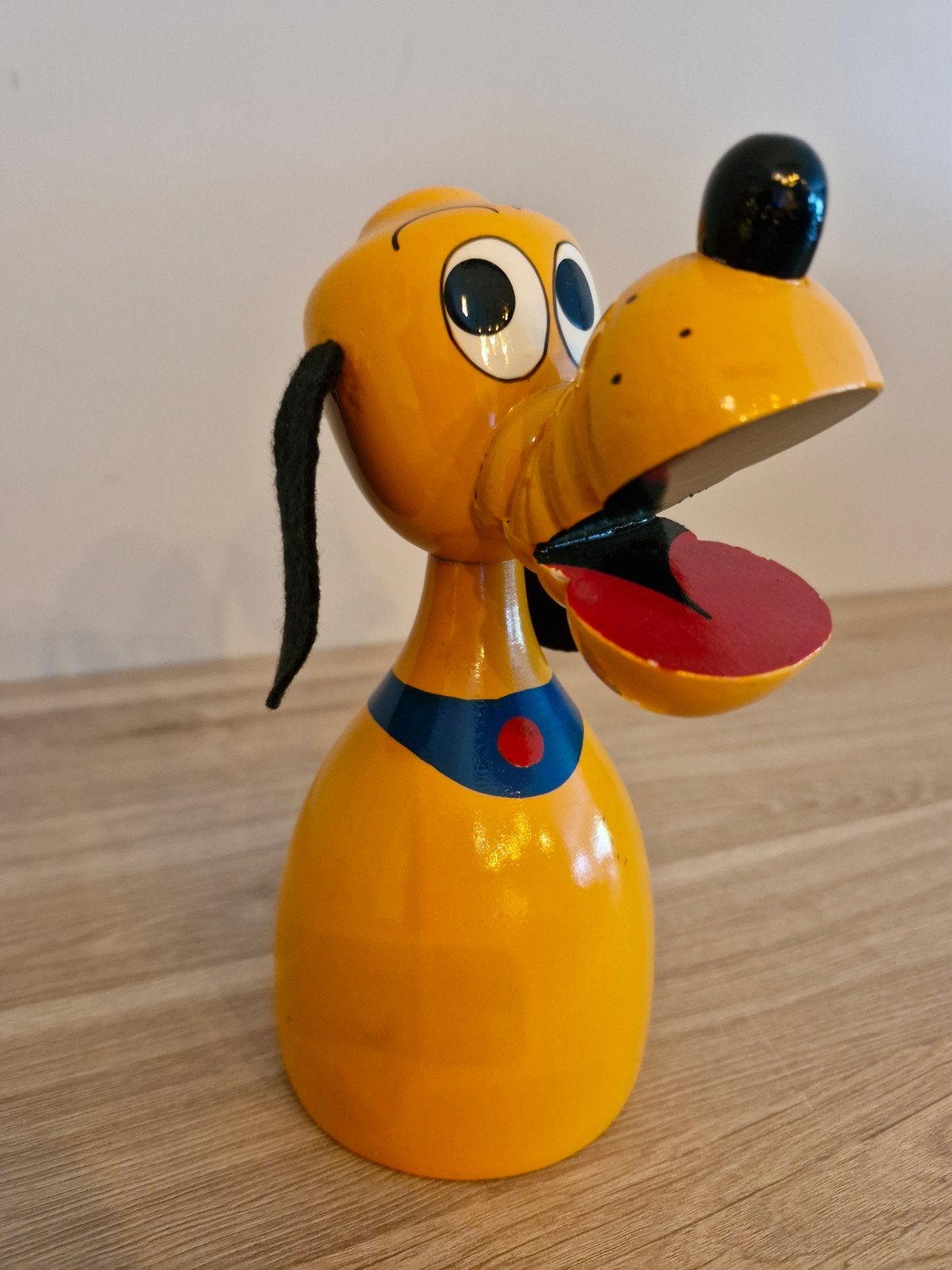 Oude Disney Pluto spaarpot , van hout , zonder sleuteltje, Ophalen of Verzenden, Goofy of Pluto, Gebruikt, Overige typen
