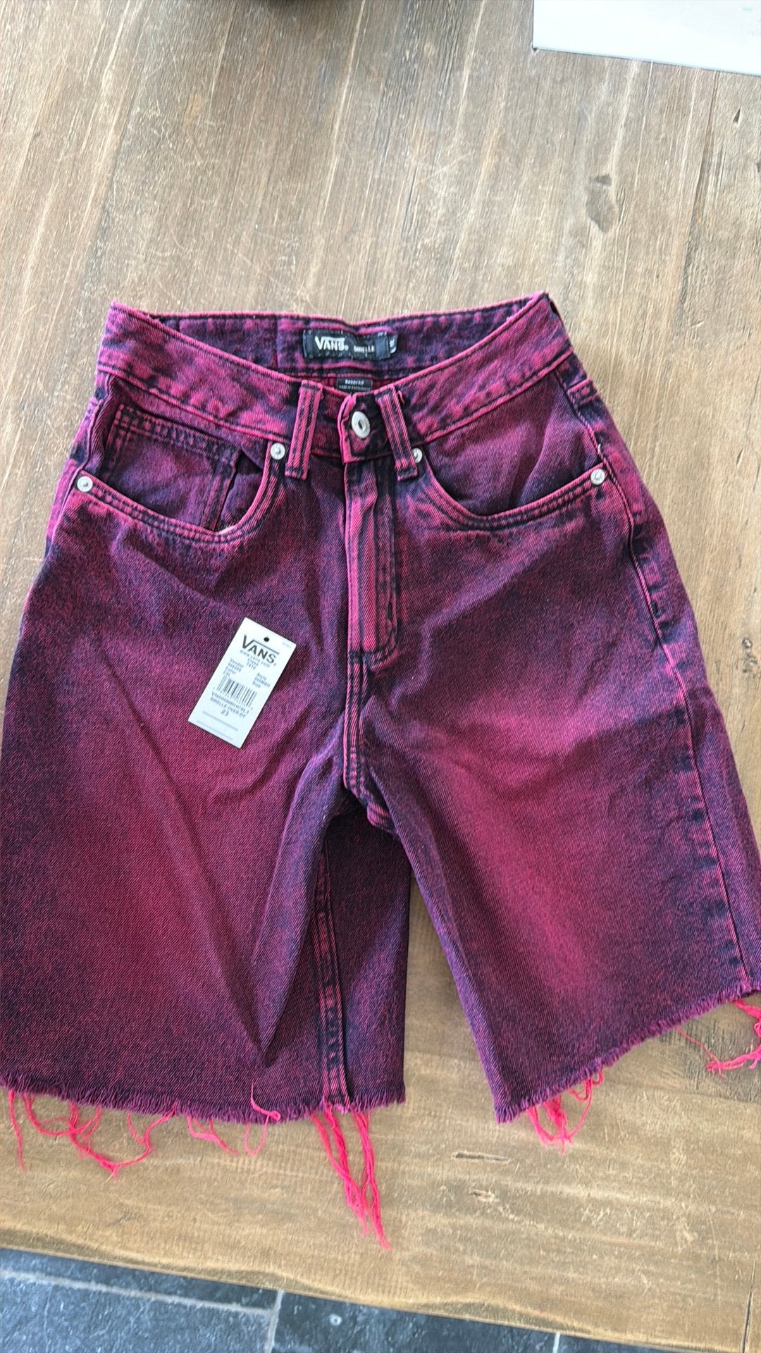Nieuwe baggy short Vans maat 23 of 13 jaar, Kinderen en Baby's, Ophalen of Verzenden, Nieuw, Jongen, Broek