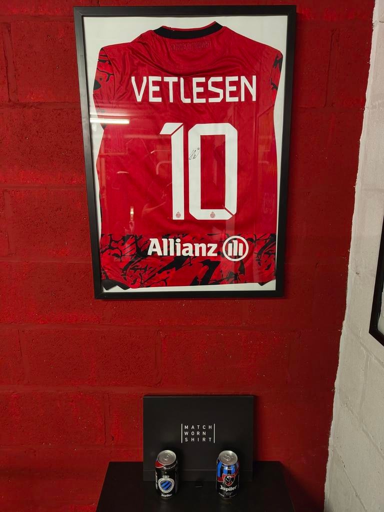 Match worn and signed shirt - Vetlesen / Club Brugge, Enlèvement, Comme neuf, Maillot