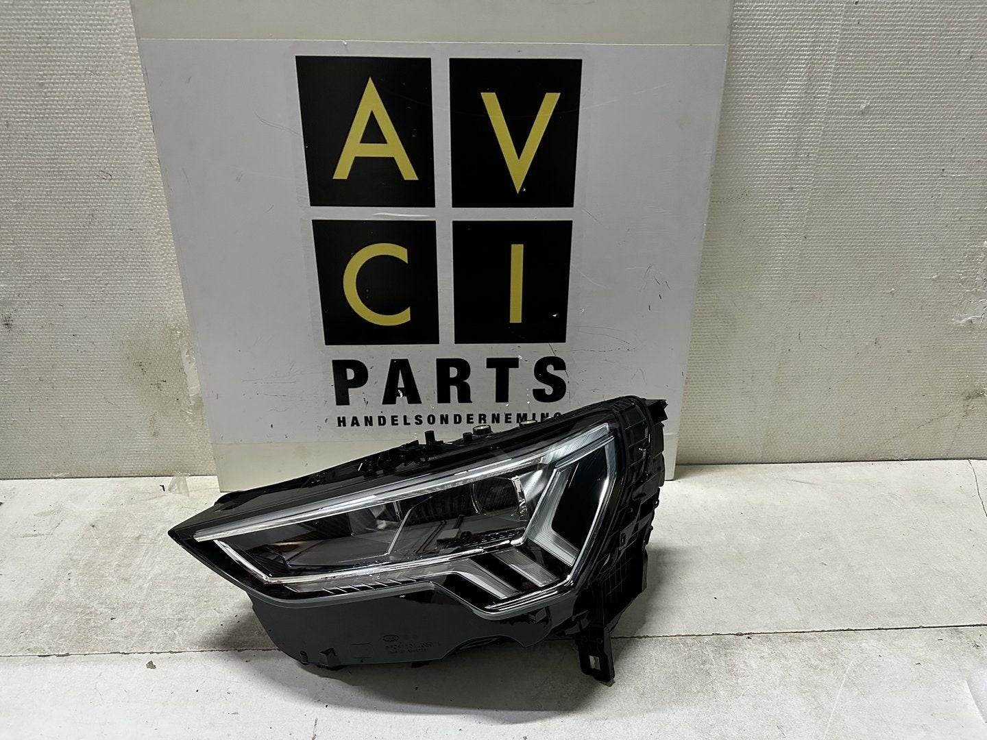 Koplamp Audi Q3 SQ3 F3 83A Full Led 83A941033 Links, -, Audi, Utilisé, -