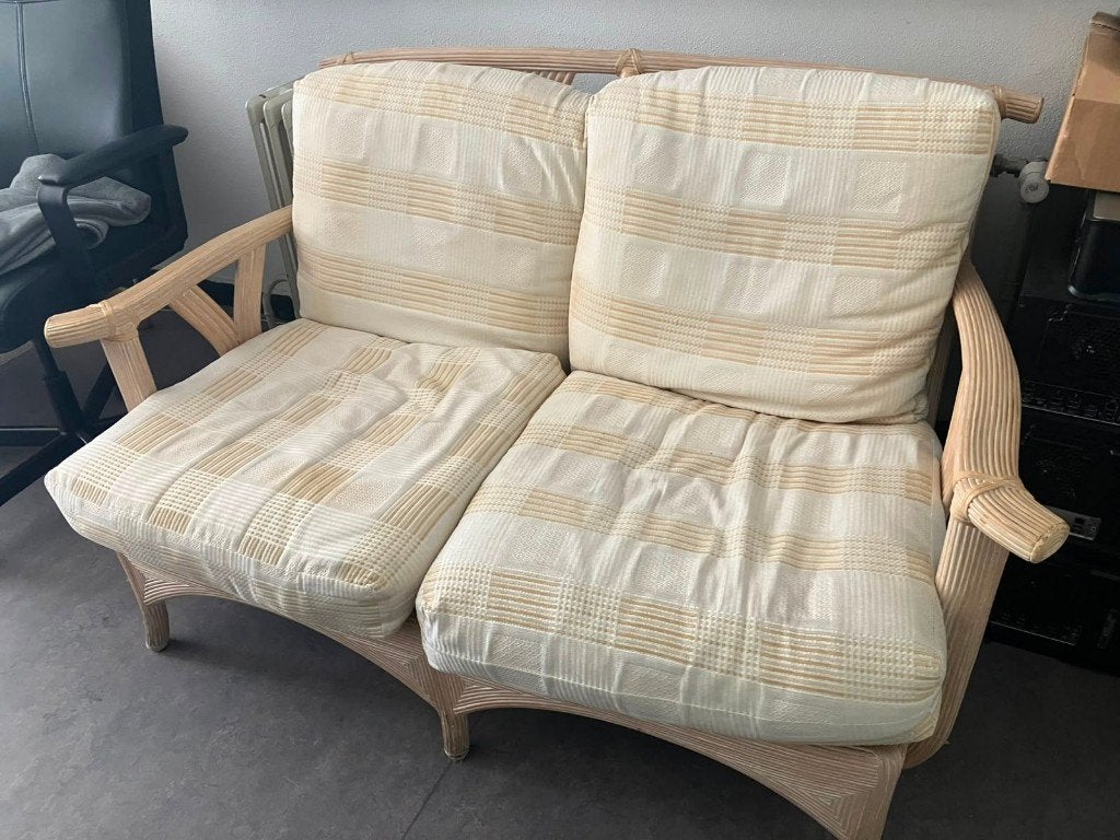 Cream/ wood sofa 2 seater, Ophalen, Gebruikt, Hout