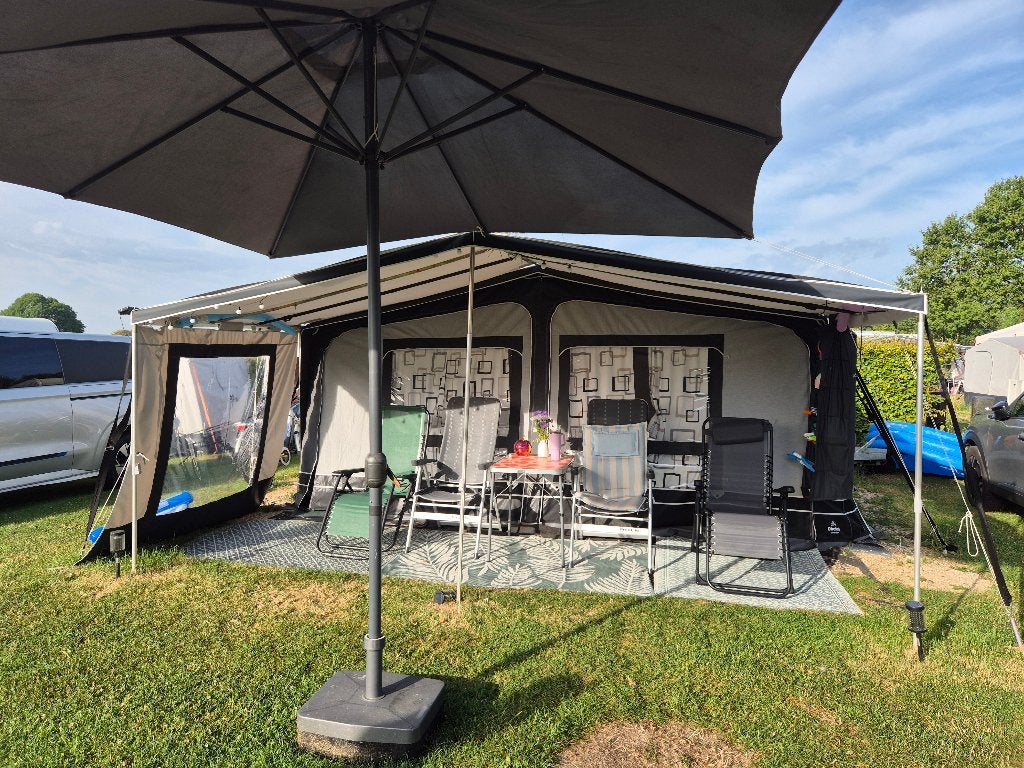 Caravan met stapelbed, Standaardzit, 750 - 1000 kg, Particulier, 5 tot 6 meter