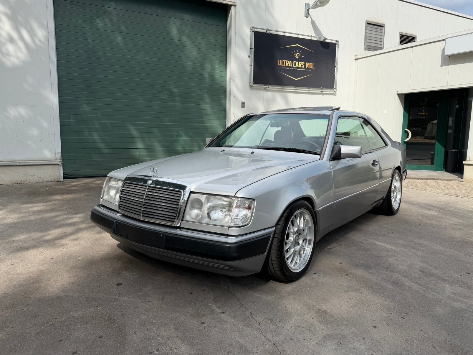 Mercedes 320CE W124 C124 Coupe/Automaat/Oldtimer/GEKEURD, Auto's, Automaat, Dealer onderhouden, Leder, Bedrijf