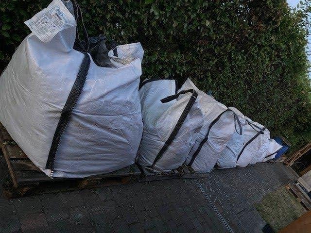 Big Bag wit, nieuwe grote zakken, Ophalen