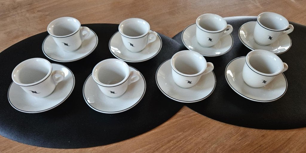 Lot 8 tasses espresso + 8 sous tasses NESPRESSO, Maison & Meubles, Enlèvement ou Envoi, Comme neuf, Tasse(s) et/ou soucoupe(s)