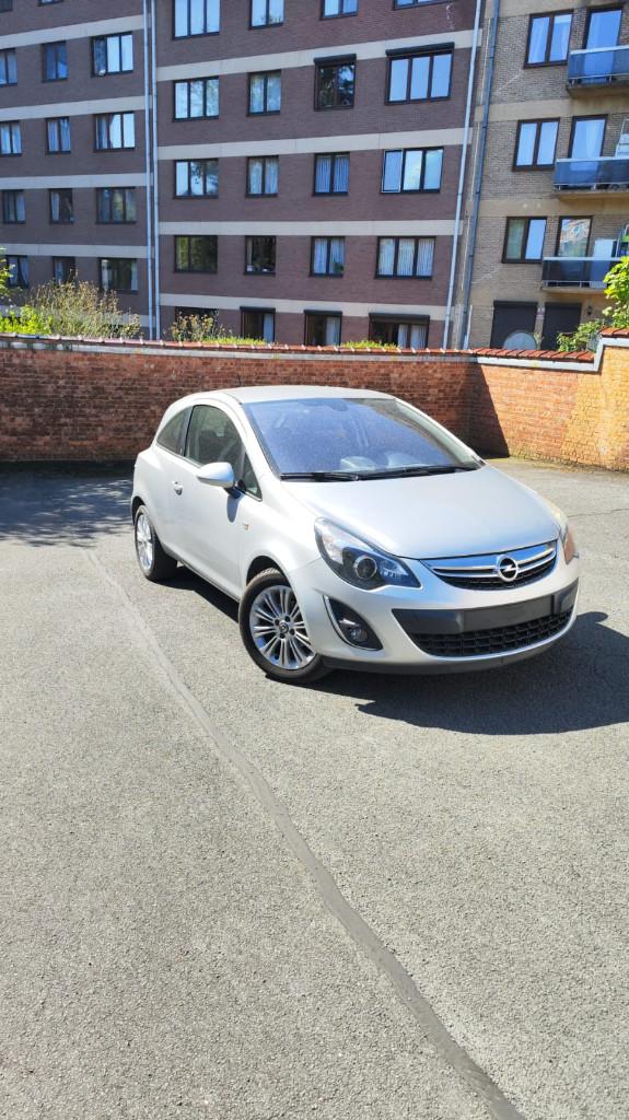 Opel Corsa Essence 1.2i 127000kms, Auto's, Voorwielaandrijving, Stof, 4 cilinders, 1229 cc