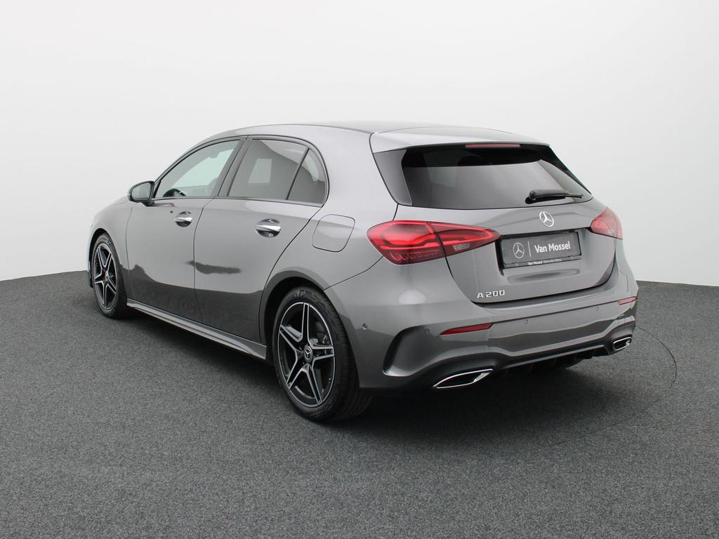 Mercedes-Benz A 200 AMG Line + ADVANCED SOUND SYSTEM + NIGHT, Auto's, Mercedes-Benz, Stof, Zwart, 4 cilinders, 120 kW