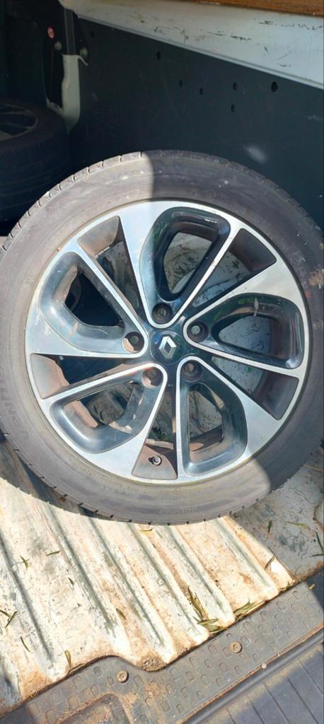 Originele Renault 17 inch aluminium velgen, Auto-onderdelen, Banden en Velgen, Ophalen, 17 inch, Band(en)