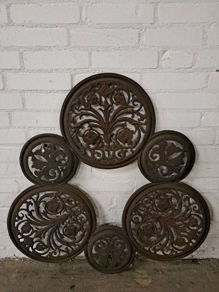 Ornament, gietijzer, 6 ronde elementen, uit plus minus 1900., Ophalen