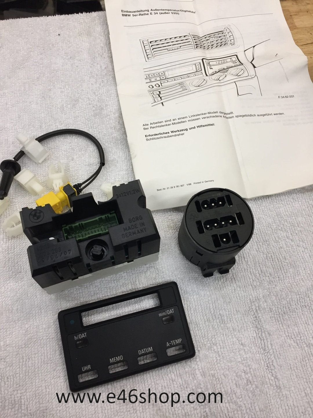 Buiten temperatuur en klok inbouw set BMW E34 oe 62139061418, Auto-onderdelen, Dashboard en Schakelaars, -, -, Nieuw, Ophalen of Verzenden