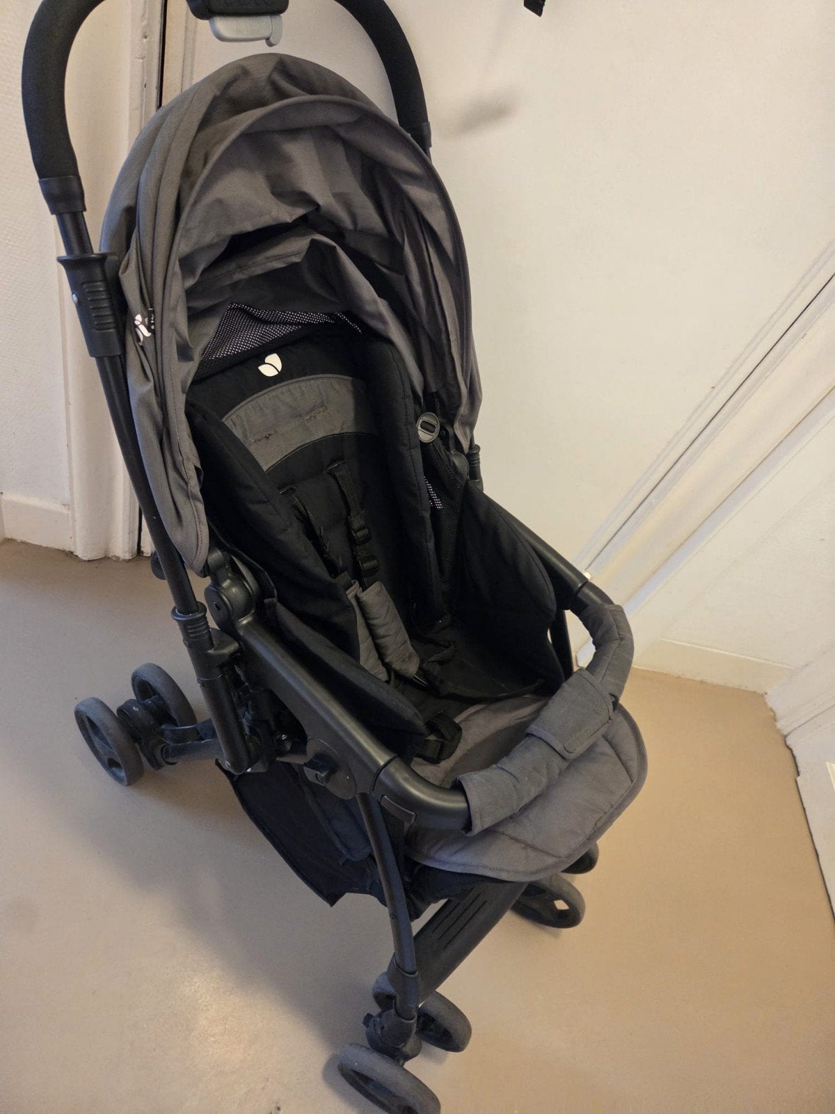 Poussette Joie – très bon état – 70 €, Enlèvement