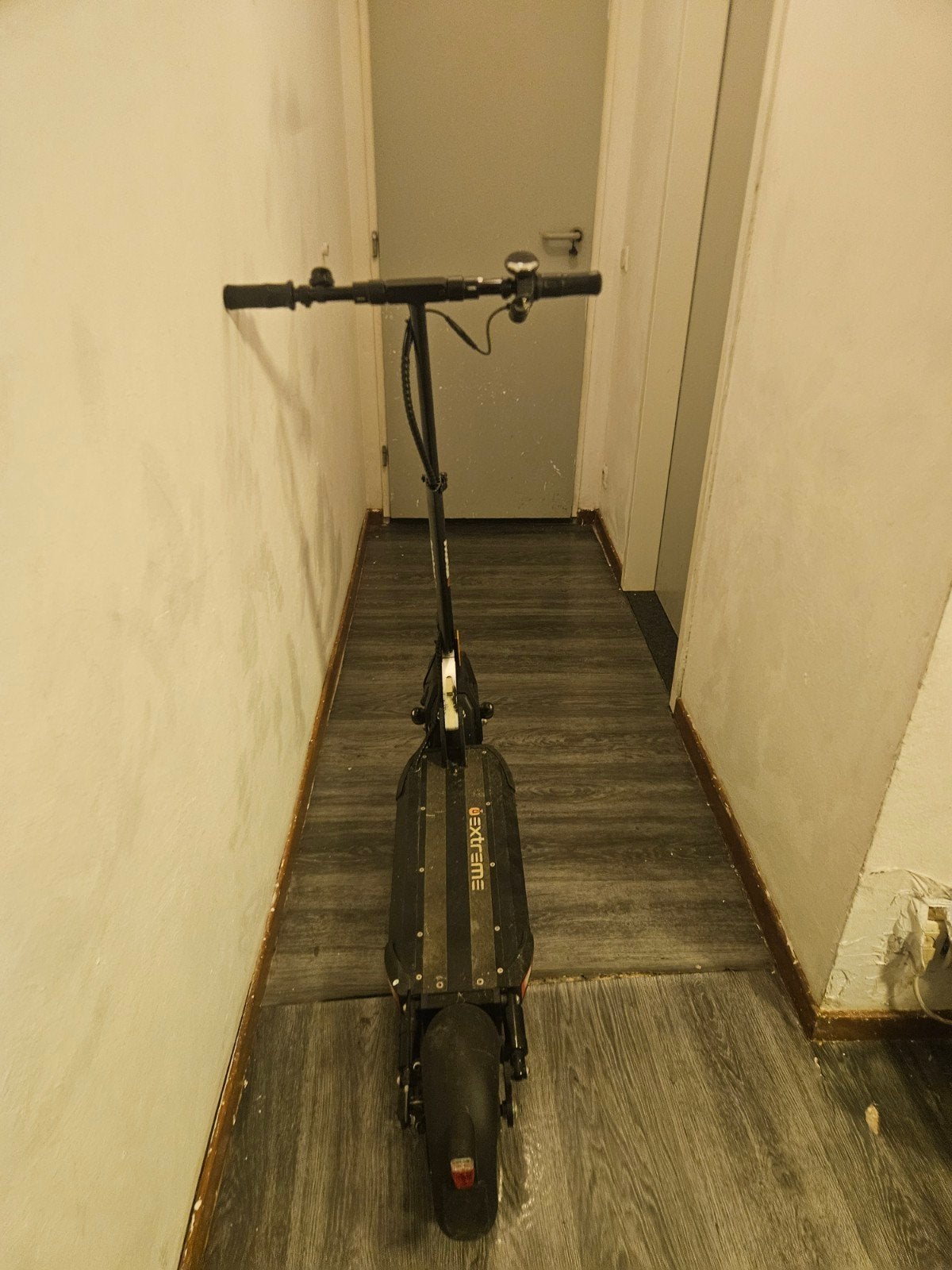Electrische step zo menemen geen lader, Fietsen en Brommers, Steps, Ophalen