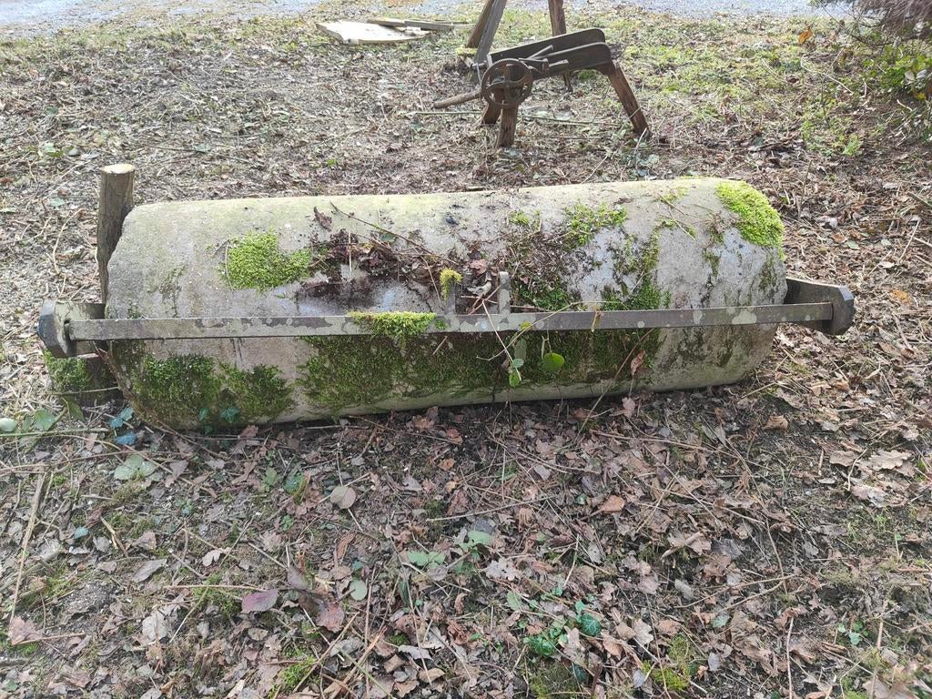 Ancien rouleau en pierre, Enlèvement