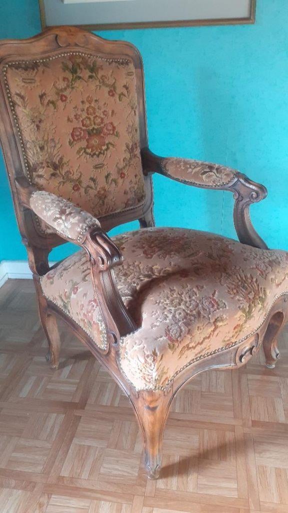 Fauteuil voltaire, style Louis Philippe, Enlèvement