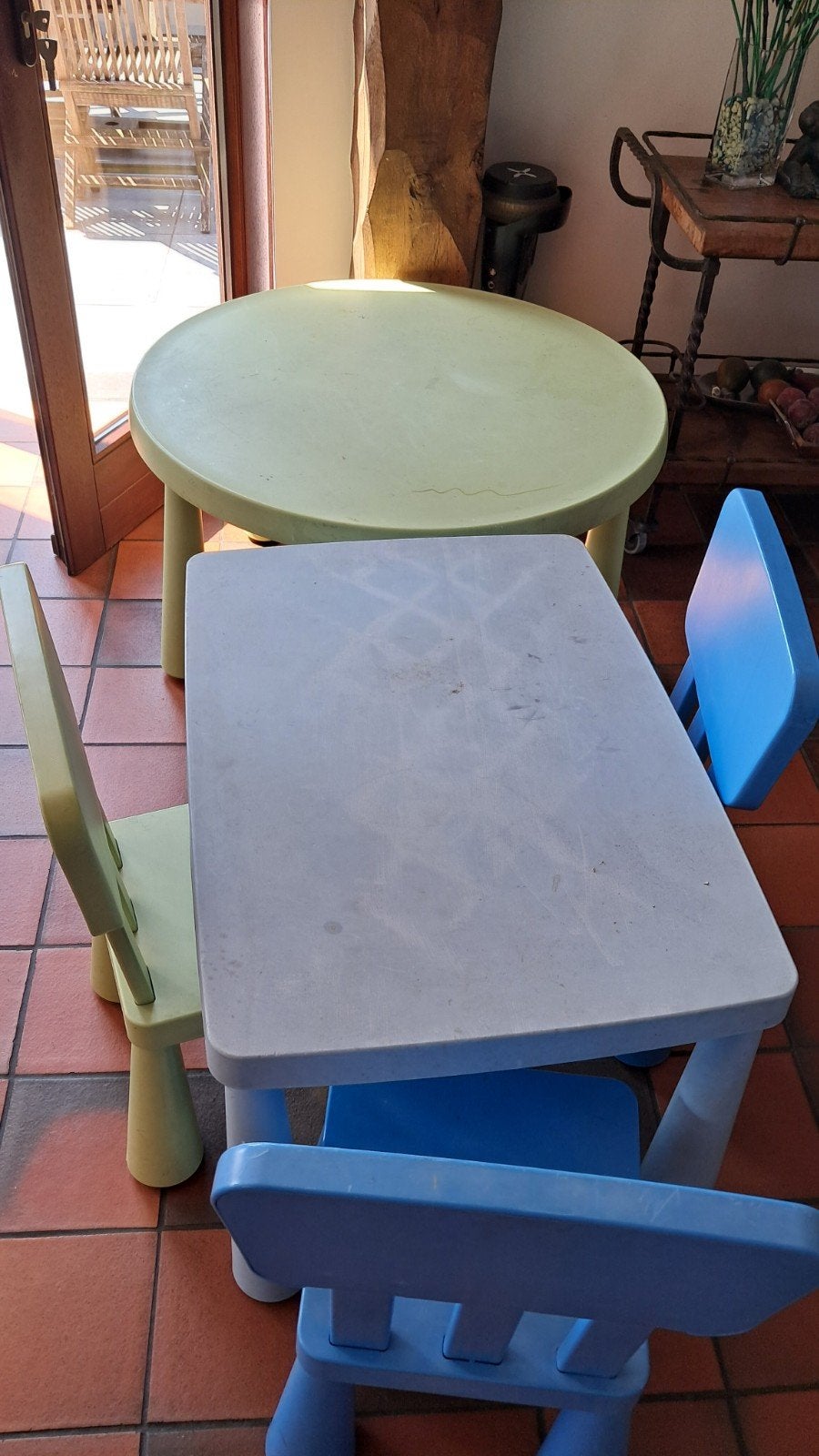 2 tables & 3 chaises ikea pour enfant, Enlèvement, Table(s)
