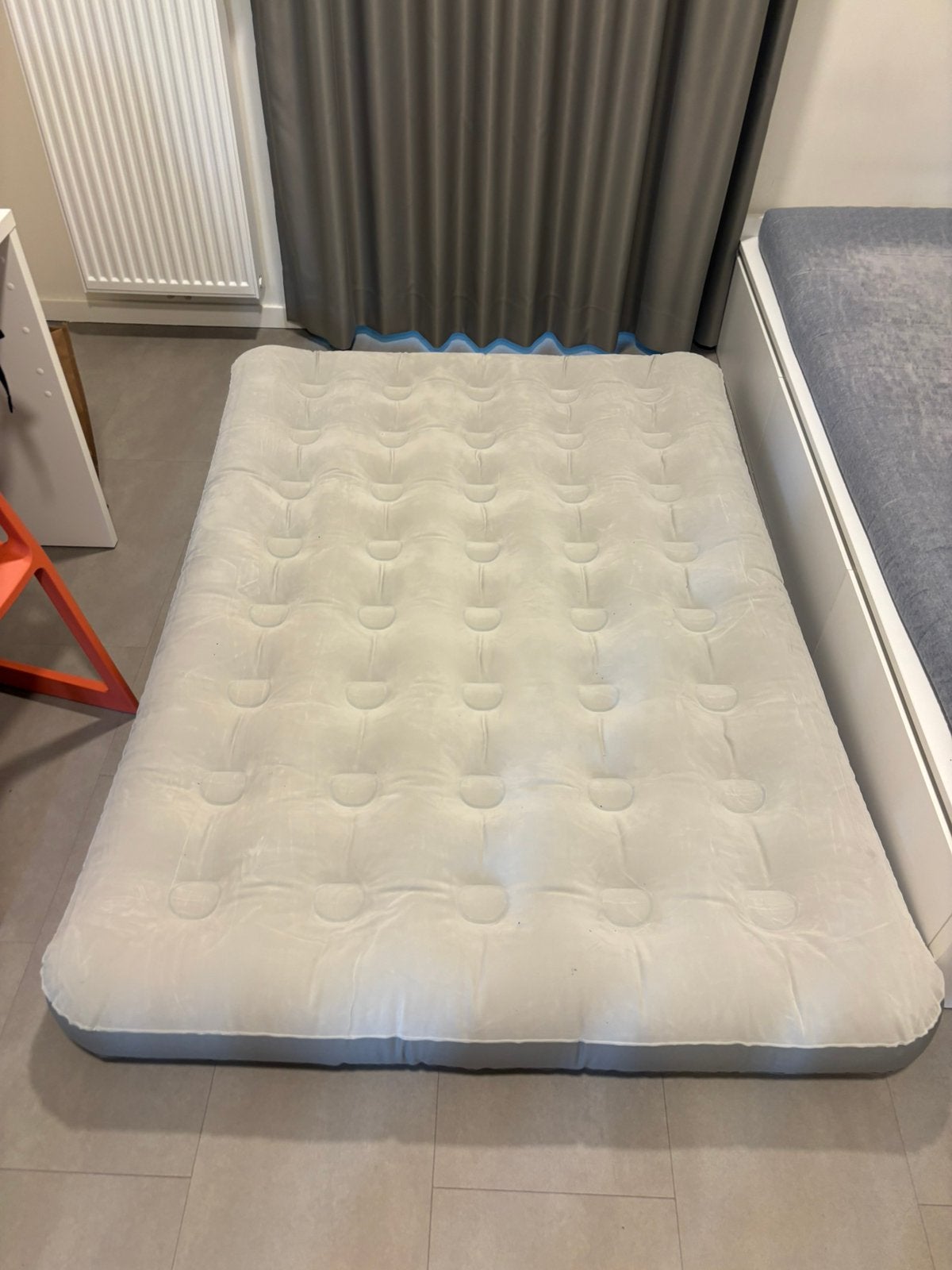 Opblaasbaar matras / Inflatable mattress / Matelas gonflable, Ophalen, Zo goed als nieuw