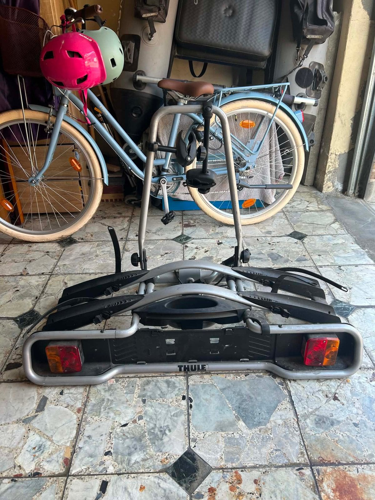 Fietsendragen merk thule, Ophalen, Zo goed als nieuw