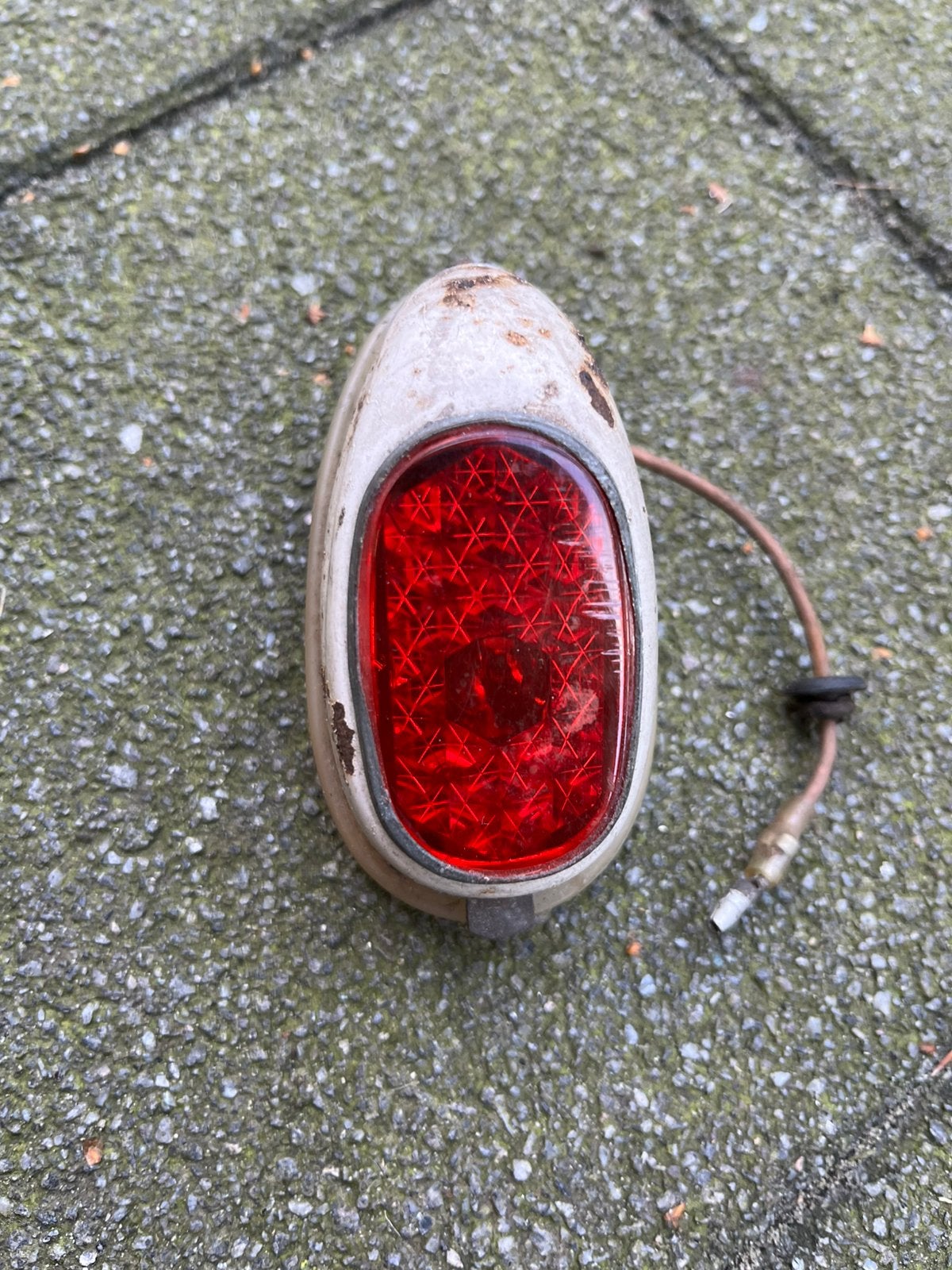 Achterlicht honda pc50, Fietsen en Brommers, Ophalen of Verzenden, Zo goed als nieuw