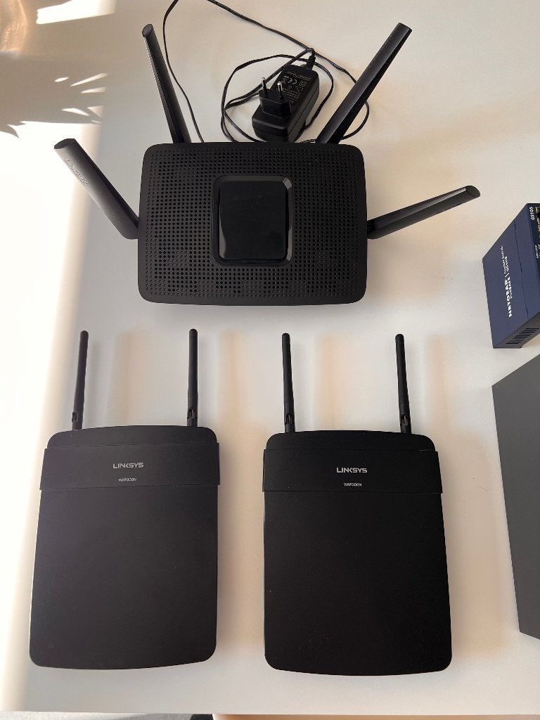 Linksys EA8300 router + 2x WAP300N access points, Ophalen of Verzenden, Zo goed als nieuw, Router, Linksys