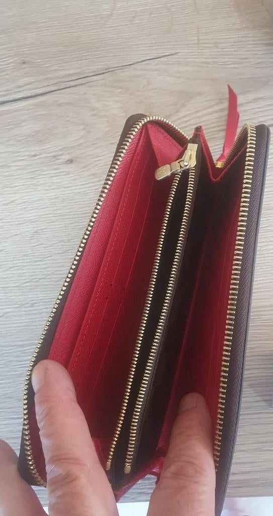 Portefeuille Louis Vuitton, Bijoux, Sacs & Beauté, Porte-monnaie & Portefeuilles, Enlèvement
