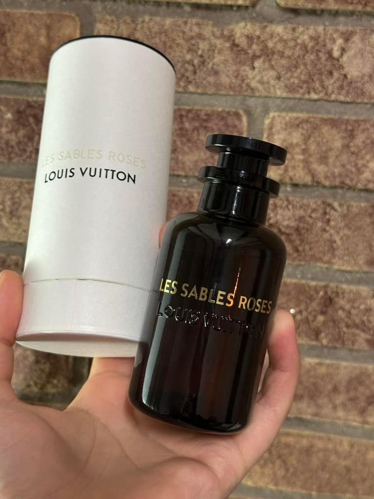 Parfum Louis Vuitton Les Sables Roses, Bijoux, Sacs & Beauté, Enlèvement ou Envoi, Comme neuf